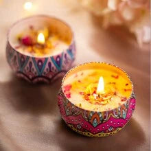 Bohemian Style Iron Box Candle, With Dried Flower Petals And Made Of Soy Wax Essential Oil. Sui